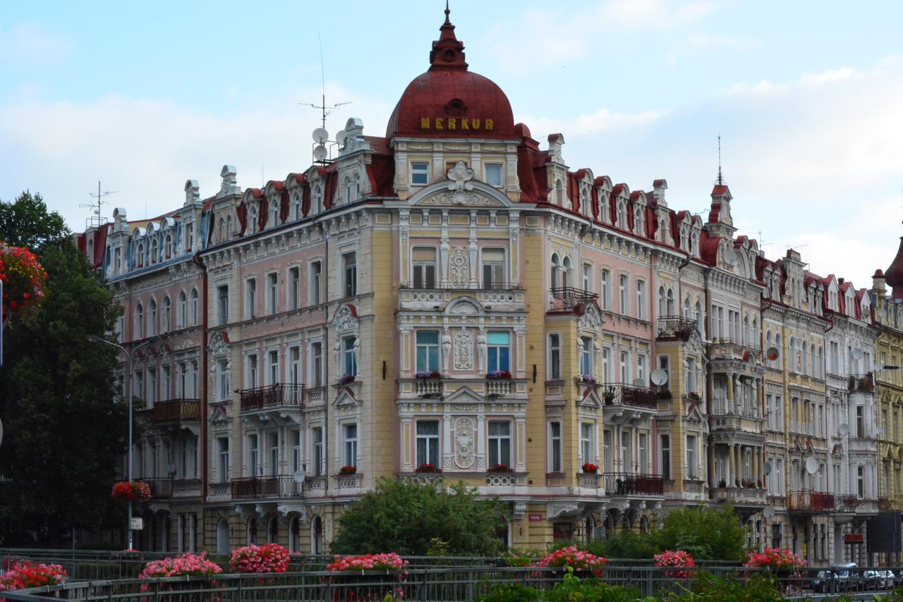 Apartment Alice Center Κάρλοβι Βάρι Εξωτερικό φωτογραφία